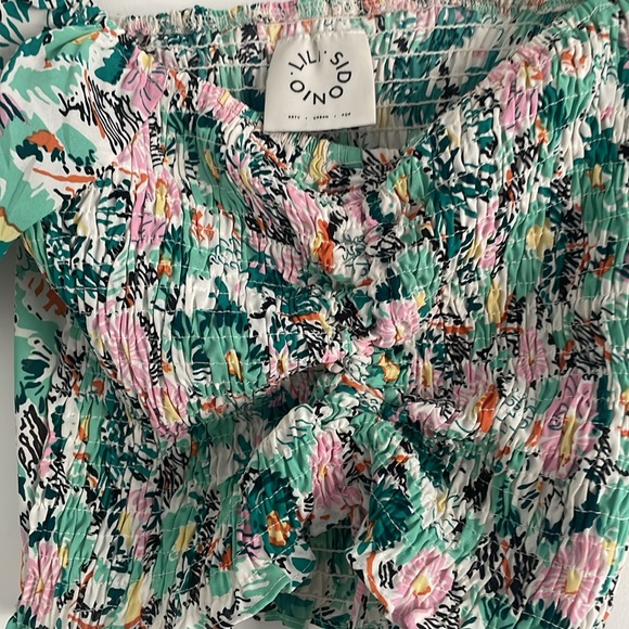 Floral smocked top, adjustable | fits like a small - Picture 2 of 4